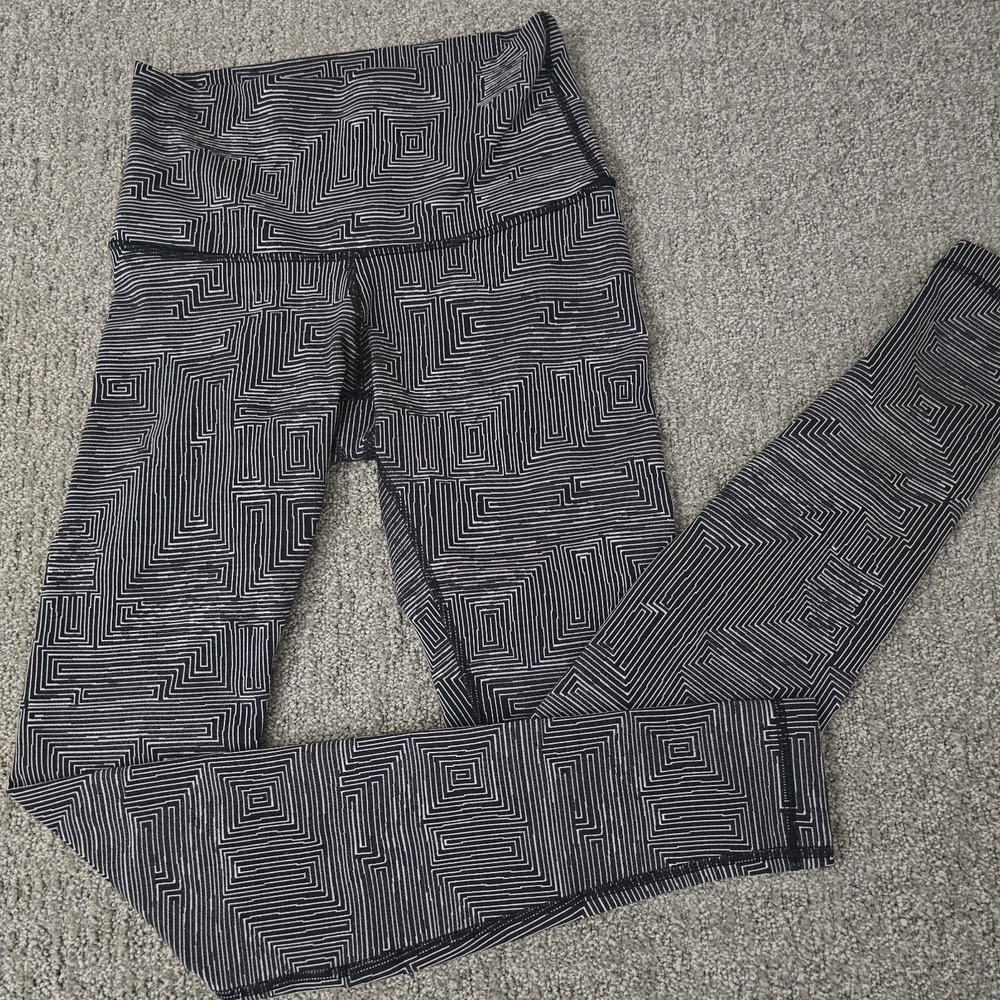 Lululemon Wunder Under‎ Hi Rise Leggings 6 Black White Maze Jacquard